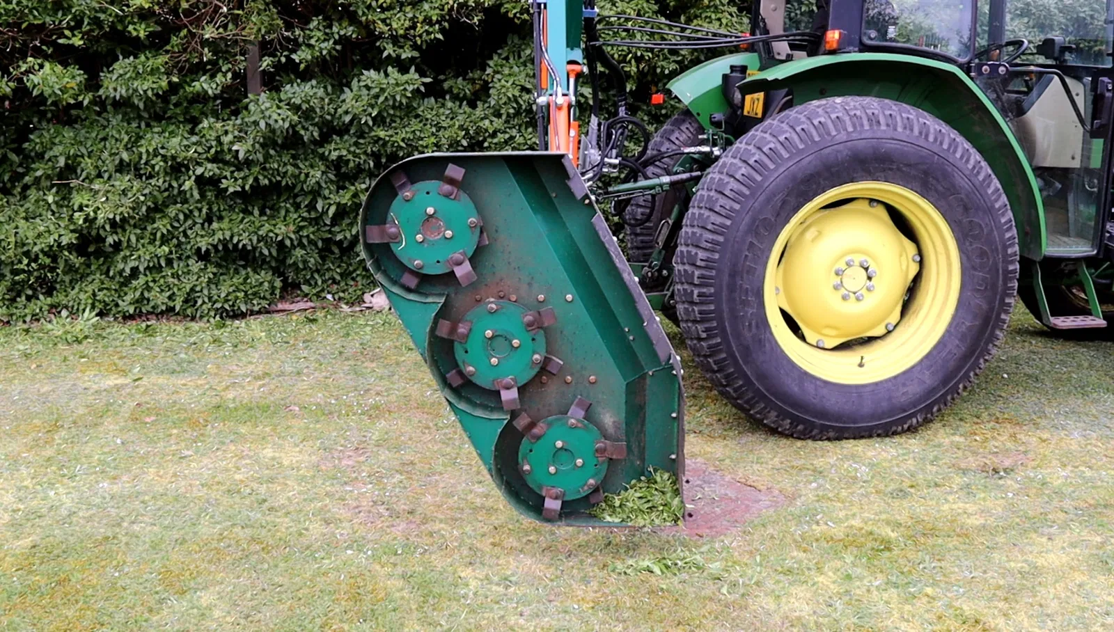 Wessex CHT-100R Rotary Hedge Cutter_3